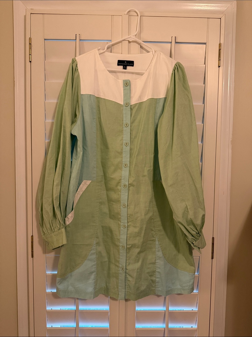 Tuckernuck/Pomander Place Two-Tone Light Green & White Button-Front Midi Dress